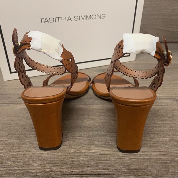 Tabitha Simmons | Bobbin Laser Cut Leather Sandals - Picture 4 of 15